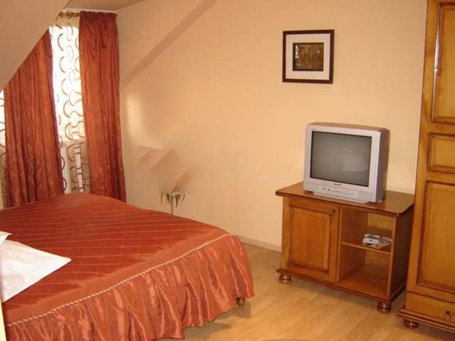 Hotel Cosmos Campulung Moldovenesc Phòng bức ảnh