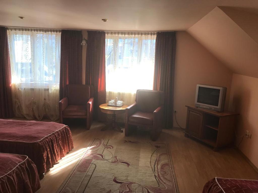 Hotel Cosmos Campulung Moldovenesc Ngoại thất bức ảnh