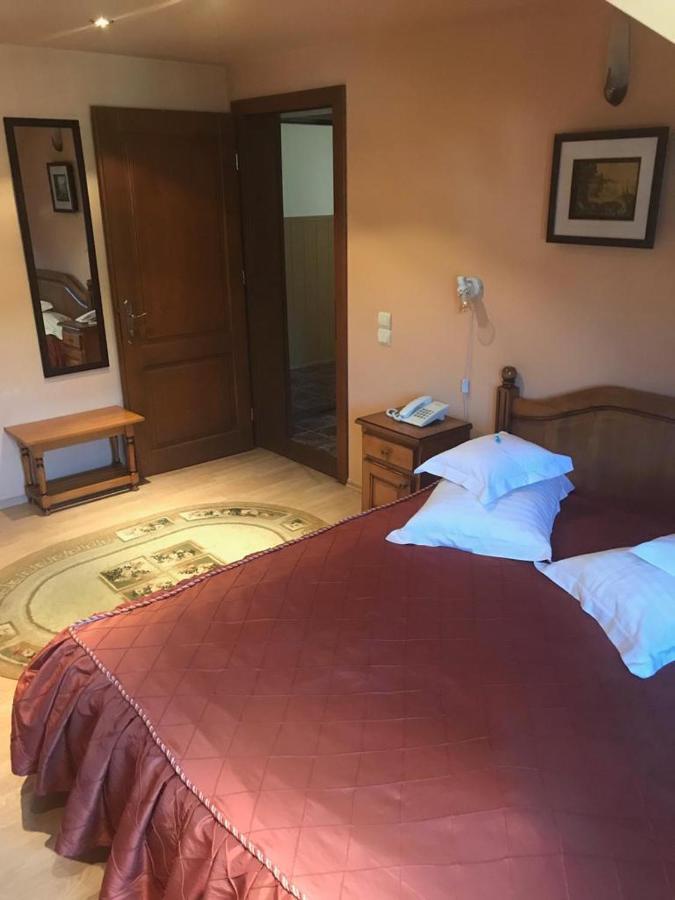 Hotel Cosmos Campulung Moldovenesc Ngoại thất bức ảnh